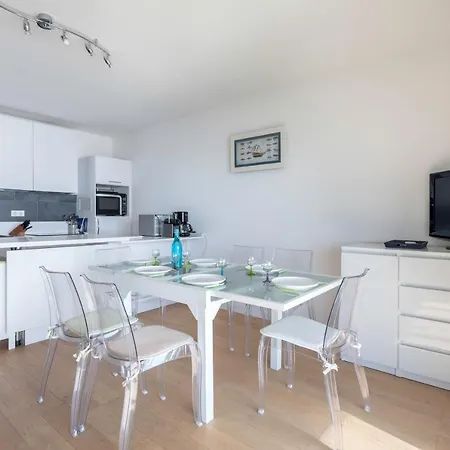 Apartament Face Avec Balcon A -6pers *